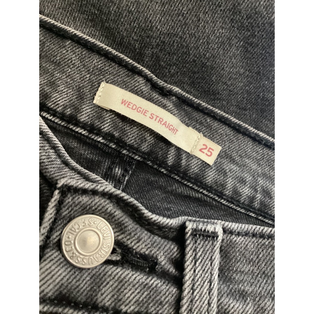 Women’s Black Distressed Straight-Leg Jeans - Picture 4 of 6
